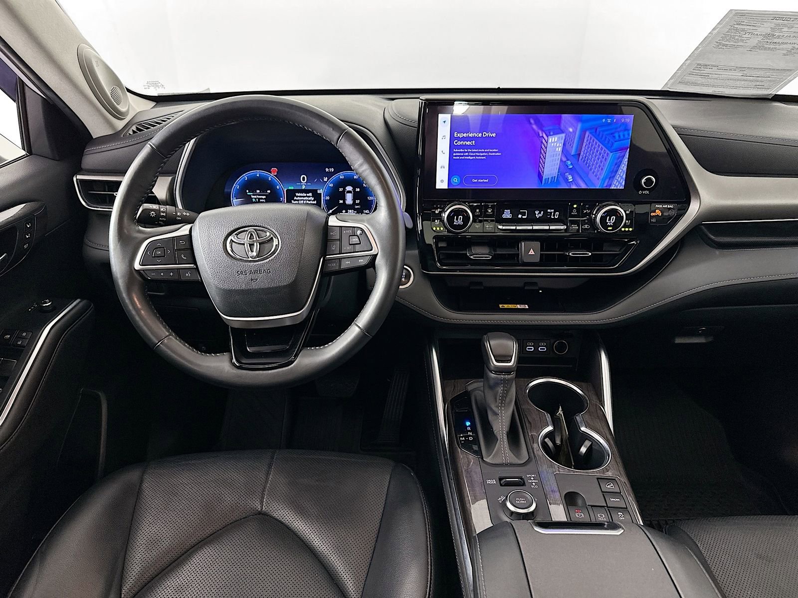 Used 2024 Toyota Highlander Limited image 24