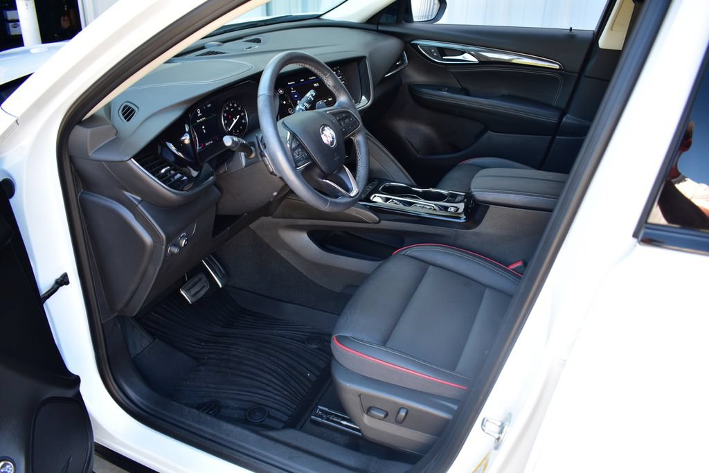 Used 2023 Buick Envision Essence w/ Sport Touring Package FWD image 18
