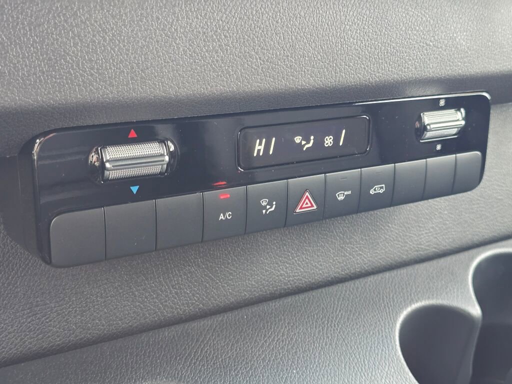 New 2025 Mercedes-Benz Sprinter 2500 image 31