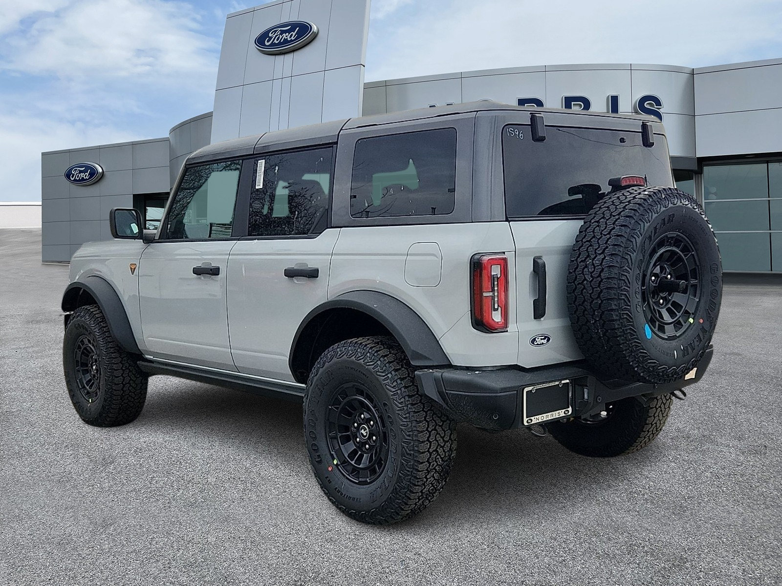 New 2026 Ford Bronco Badlands AWD/4WD image 3