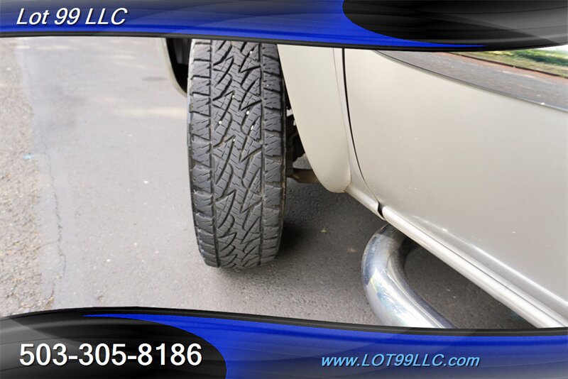 Used 2004 GMC Sierra 2500 SLT w/ Heavy-Duty Power Package AWD/4WD image 4