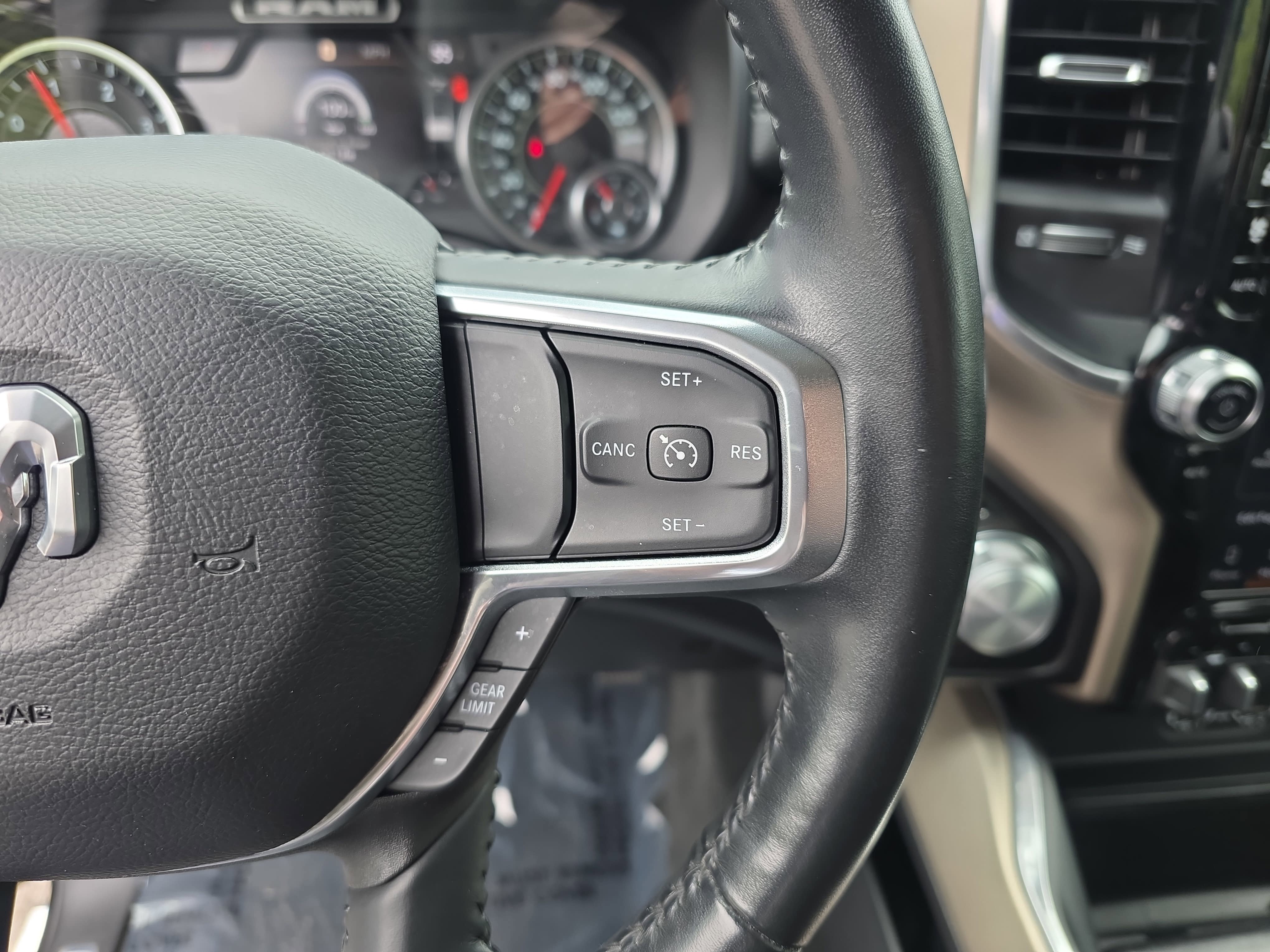 Certified 2022 RAM 1500 Laramie RWD image 15