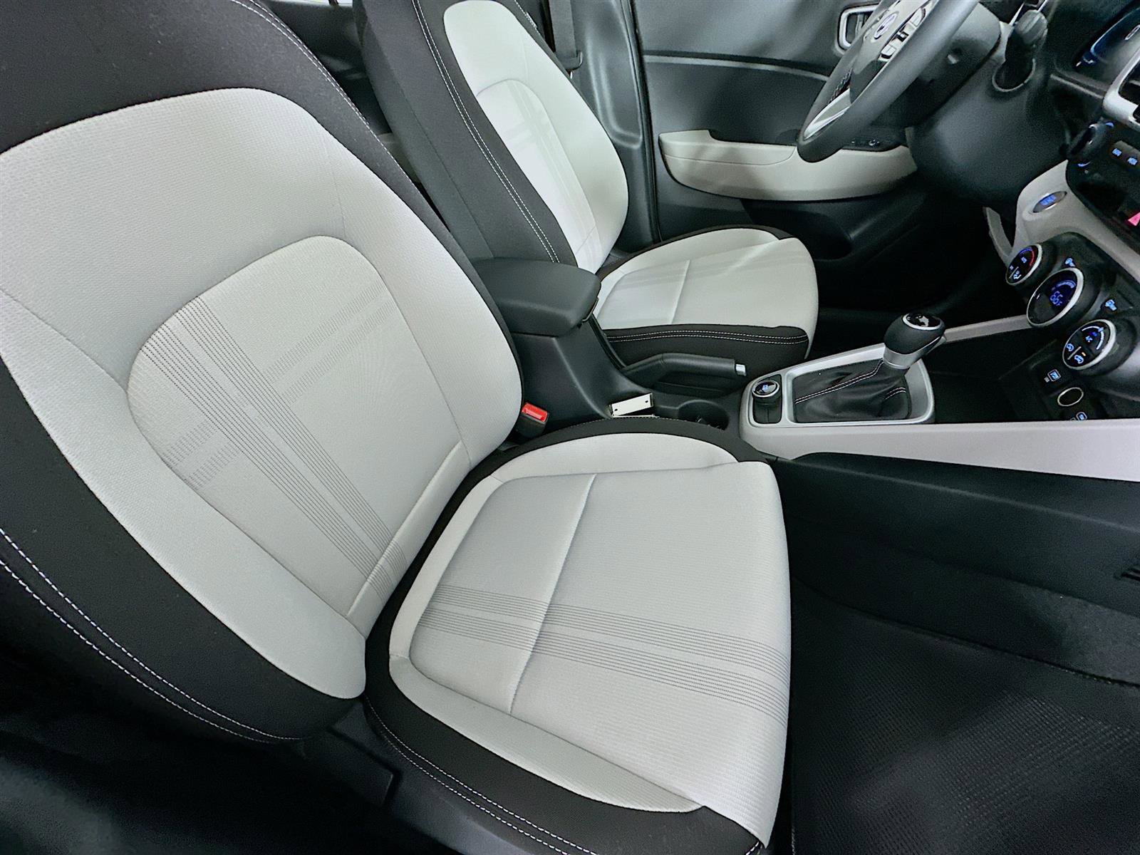 New 2025 Hyundai Venue SEL image 25