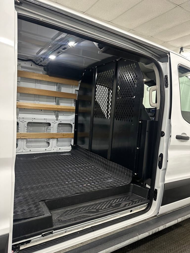 Used 2023 Ford Transit 250 Low Roof AWD w/ Exterior Upgrade Package image 25