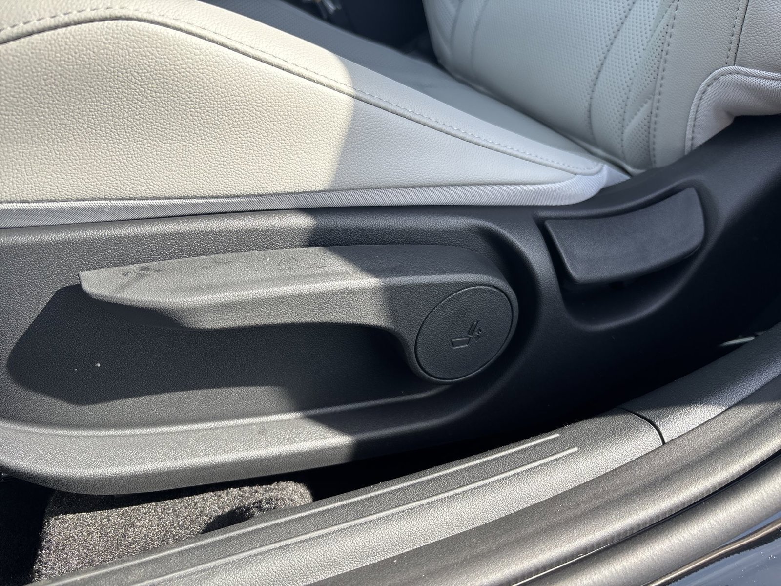 New 2026 Hyundai Elantra SEL Sport FWD image 14