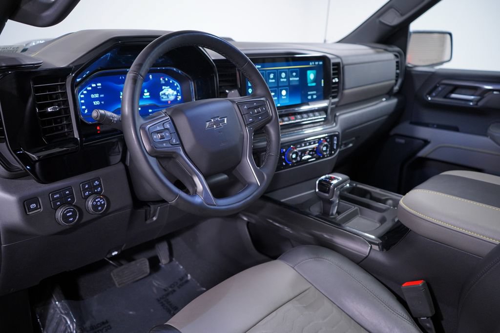 Used 2025 Chevrolet Silverado 1500 ZR2 AWD/4WD image 6