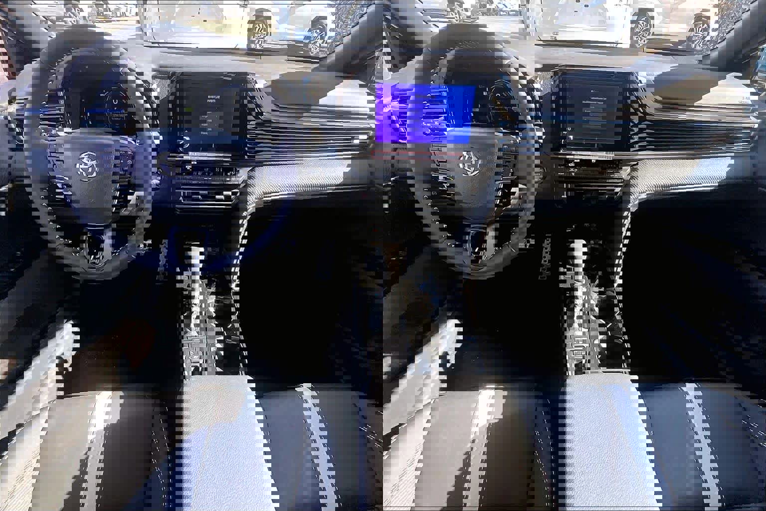 New 2026 Toyota Camry SE FWD image 5