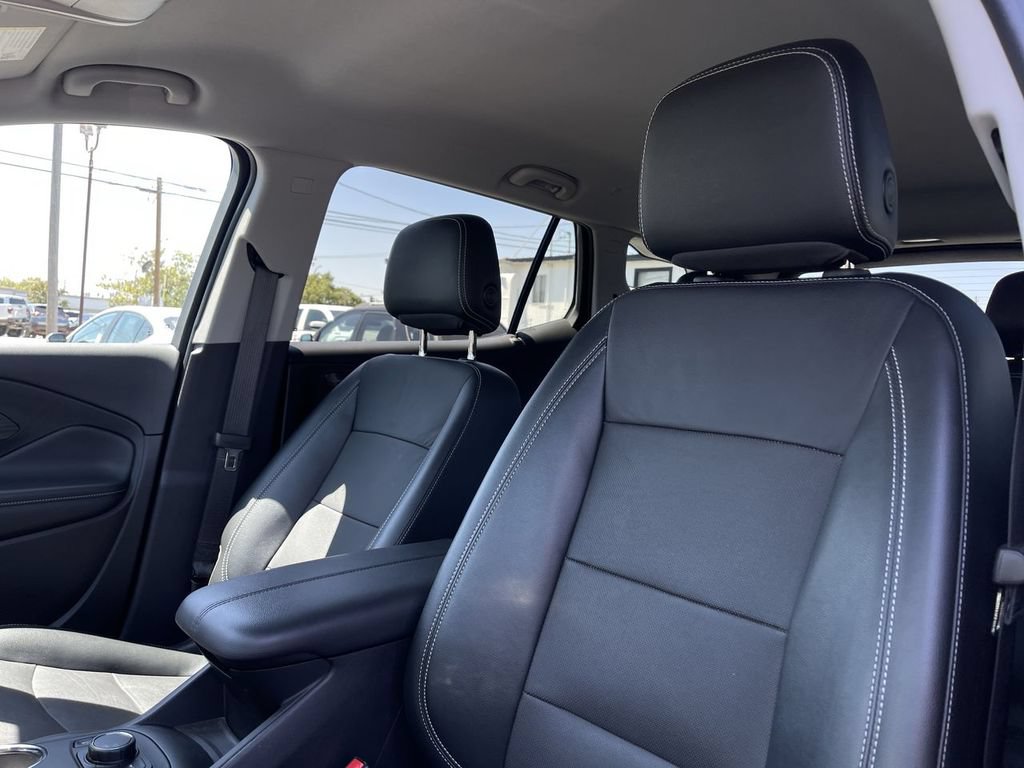 Certified 2024 GMC Terrain SLT FWD image 18