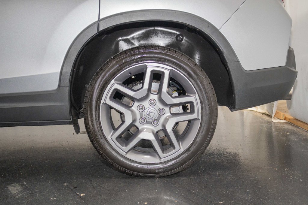 Used 2023 Honda Passport EX-L image 9