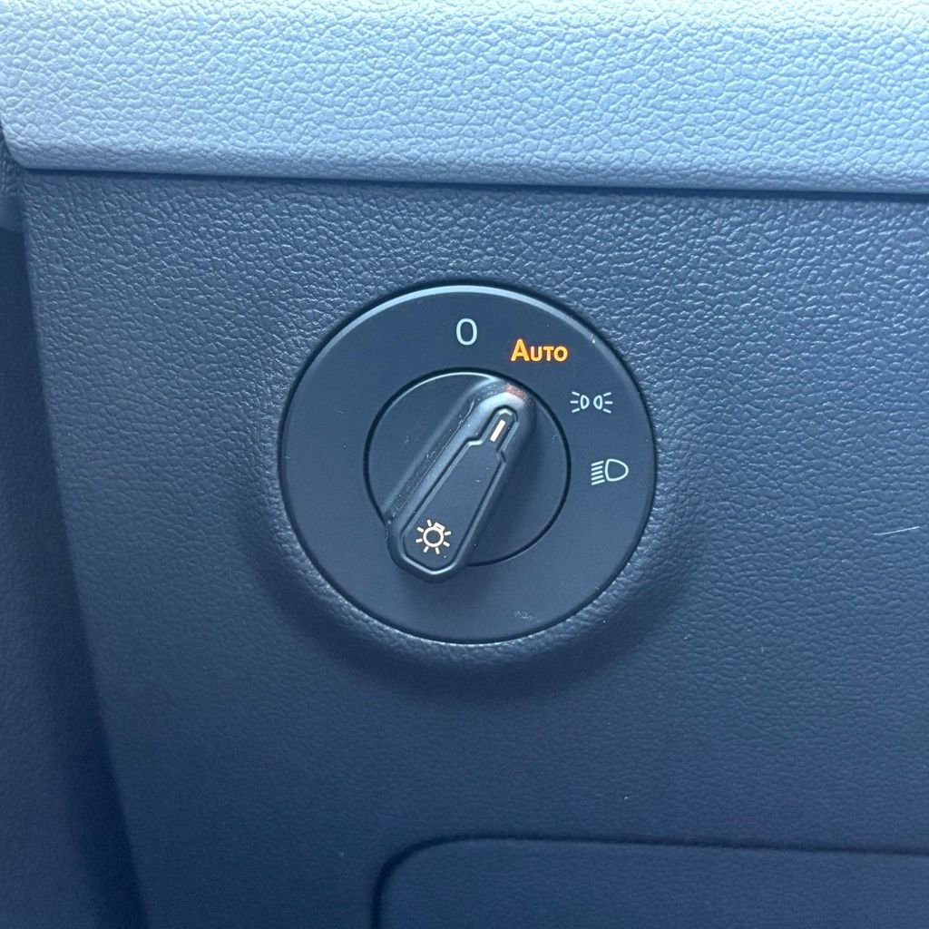 Used 2022 Volkswagen Taos S image 25