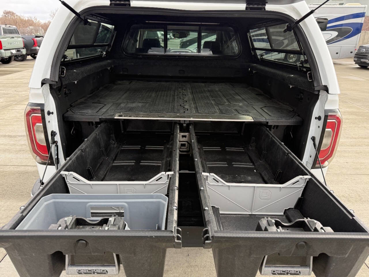 Used 2018 GMC Sierra 1500 SLT image 31