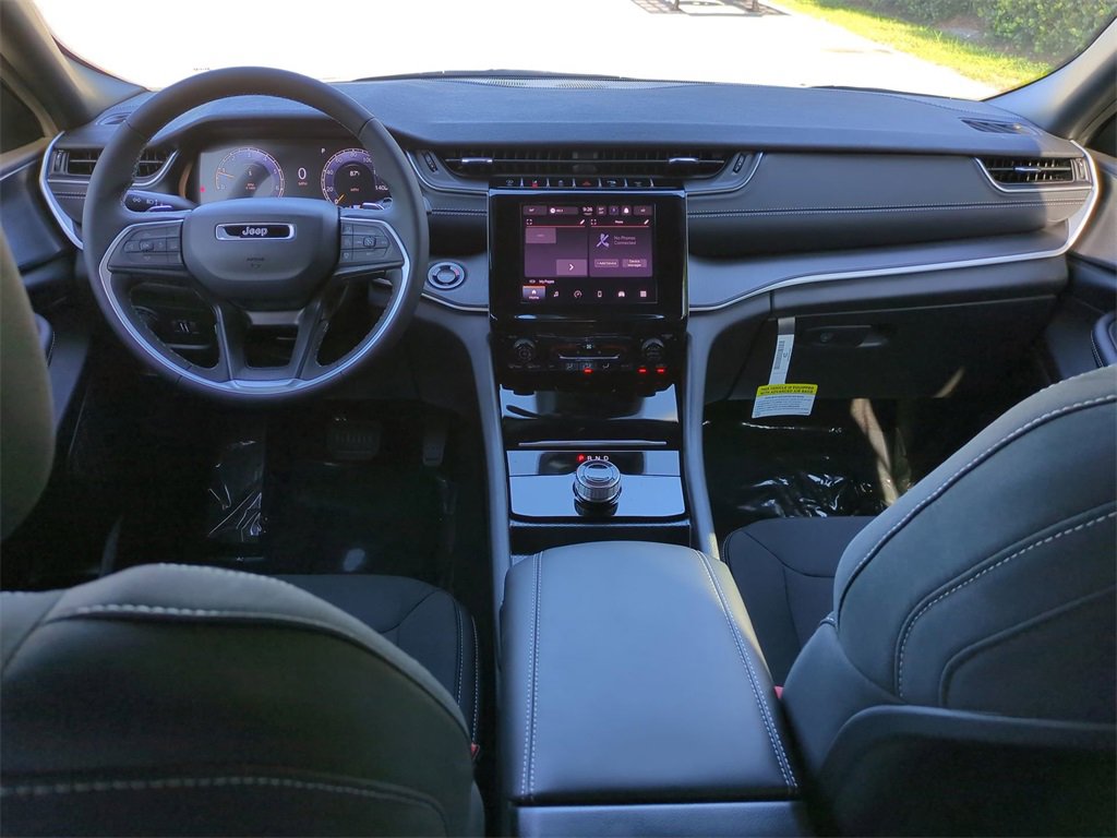 New 2025 Jeep Grand Cherokee Laredo image 15