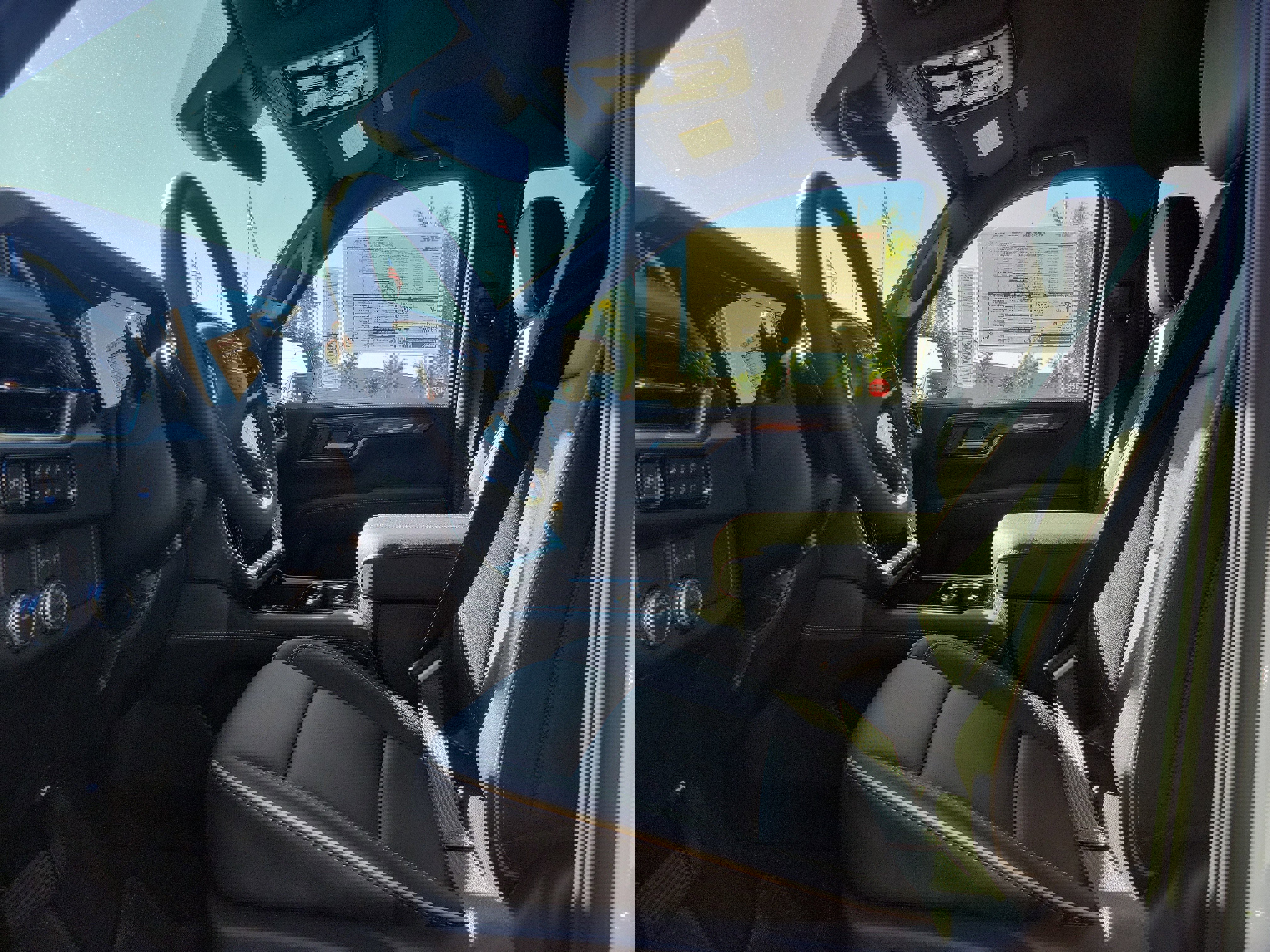 New 2026 GMC Yukon Elevation image 8