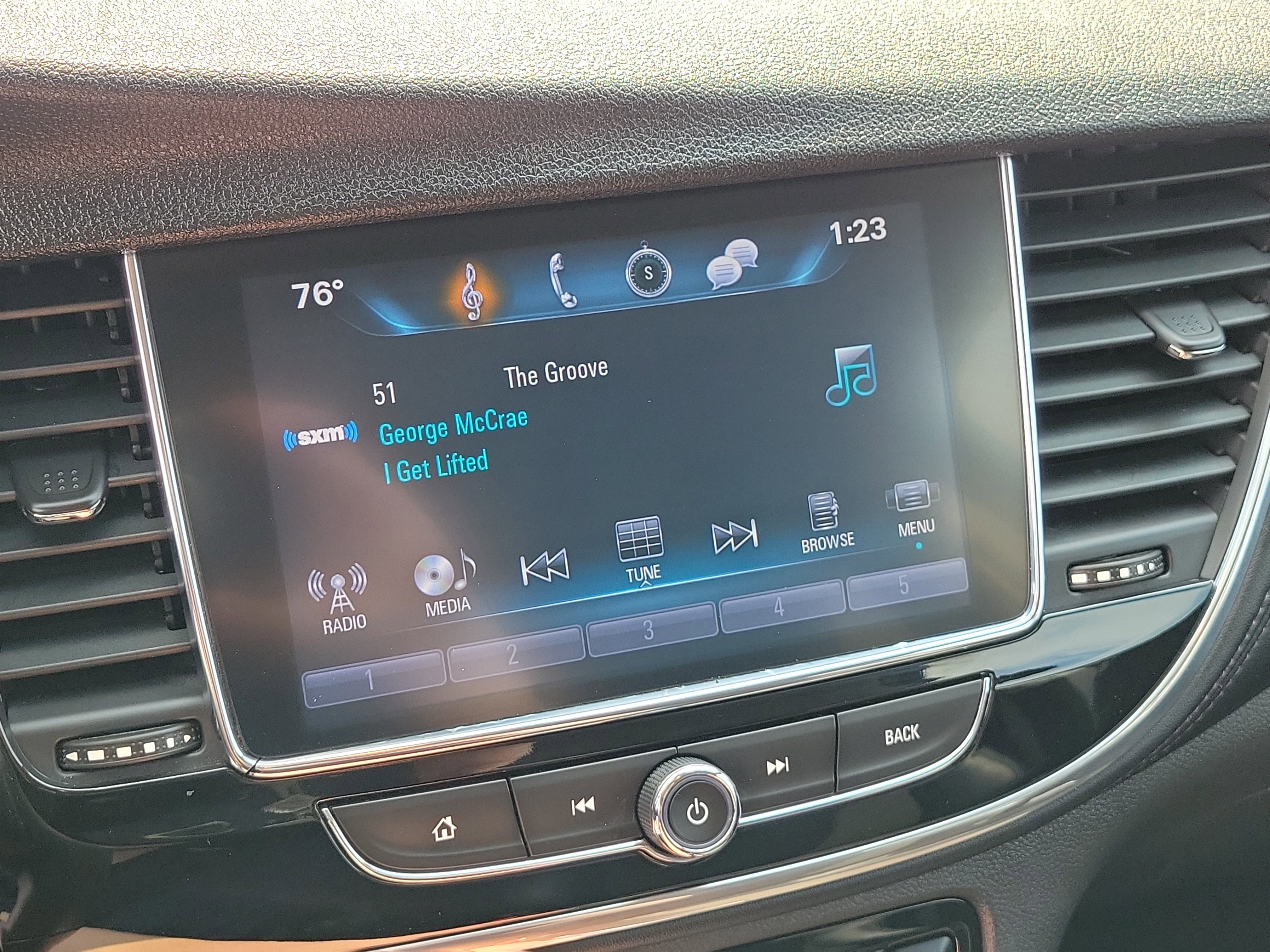 Used 2020 Buick Encore Preferred image 25