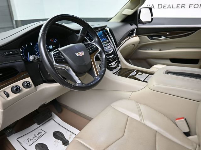 Used 2019 Cadillac Escalade Luxury image 18