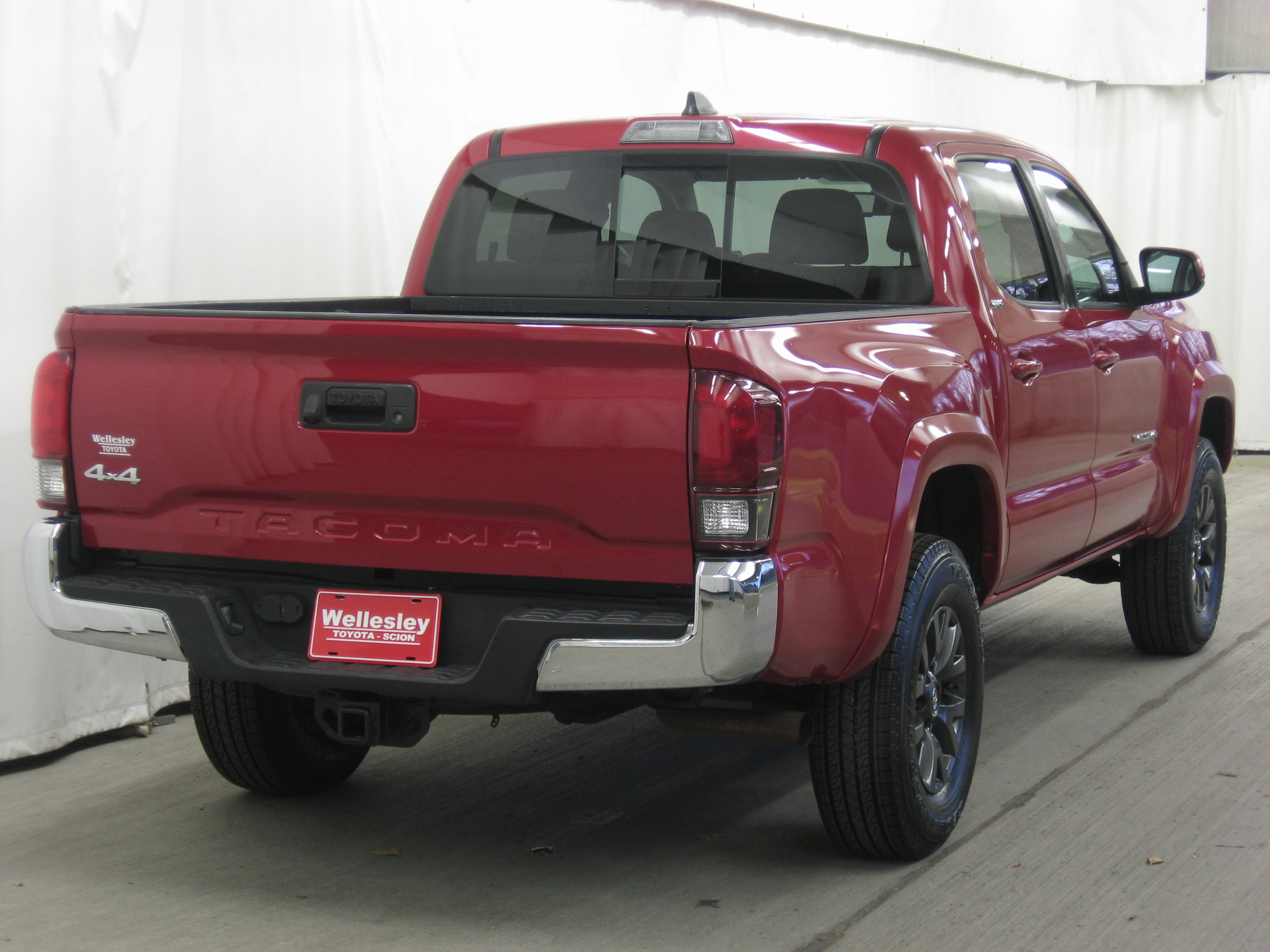 Used 2020 Toyota Tacoma SR5 image 6