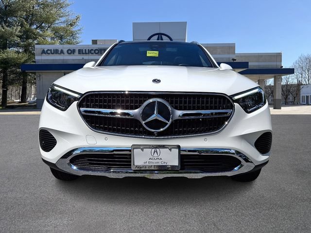 Used 2025 Mercedes-Benz GLC 300 4MATIC image 2