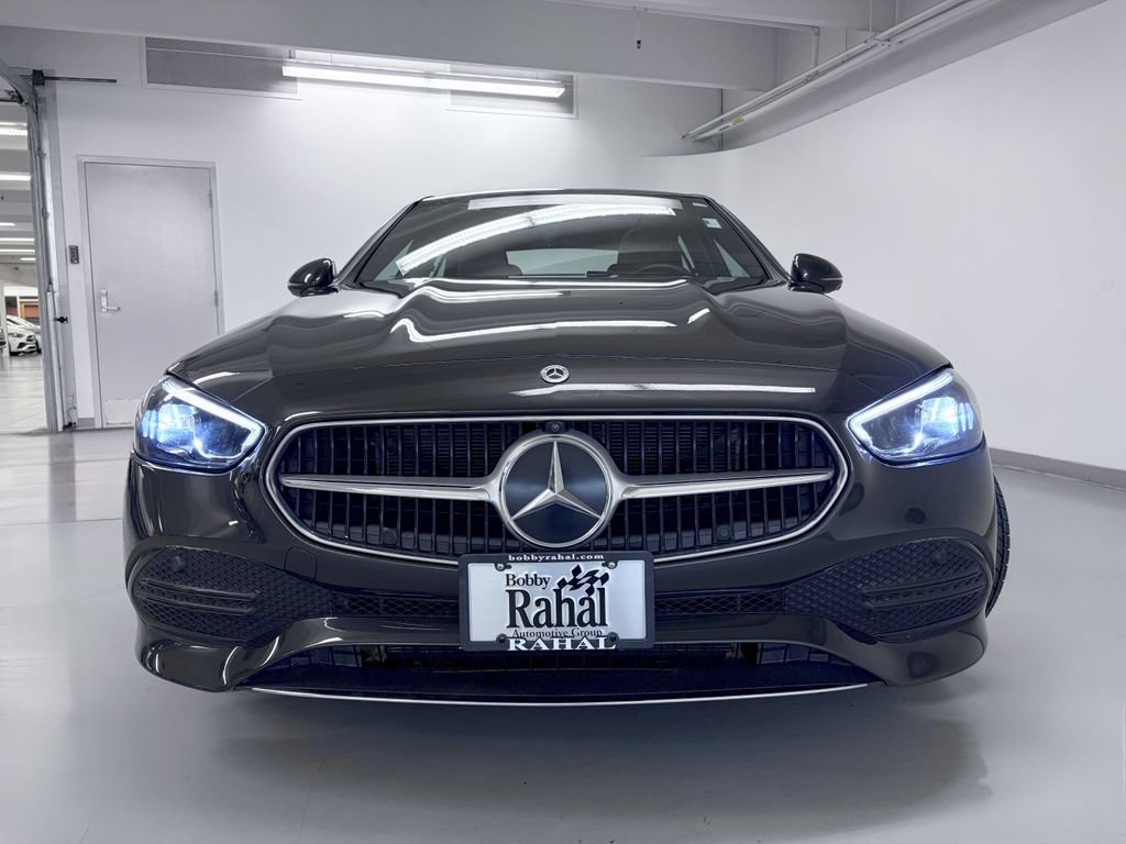 Used 2025 Mercedes-Benz C 300 4MATIC Sedan w/ Exclusive Trim Package image 4