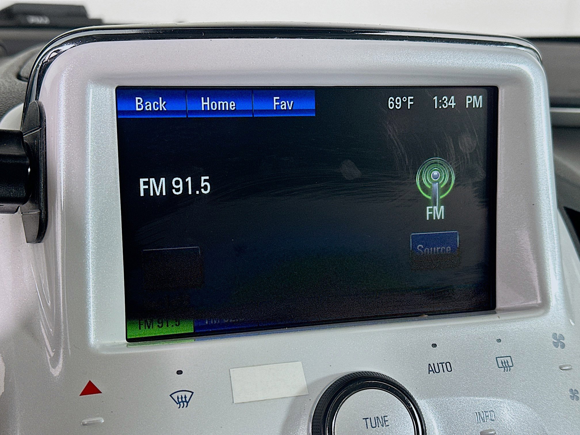 Used 2013 Chevrolet Volt w/ Enhanced Safety Package 2 image 21