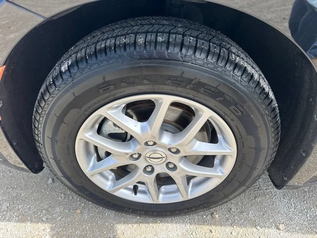 Used 2024 Chrysler Pacifica Touring-L FWD image 26