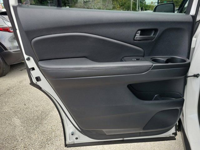 Used 2025 Honda Passport EX-L image 12