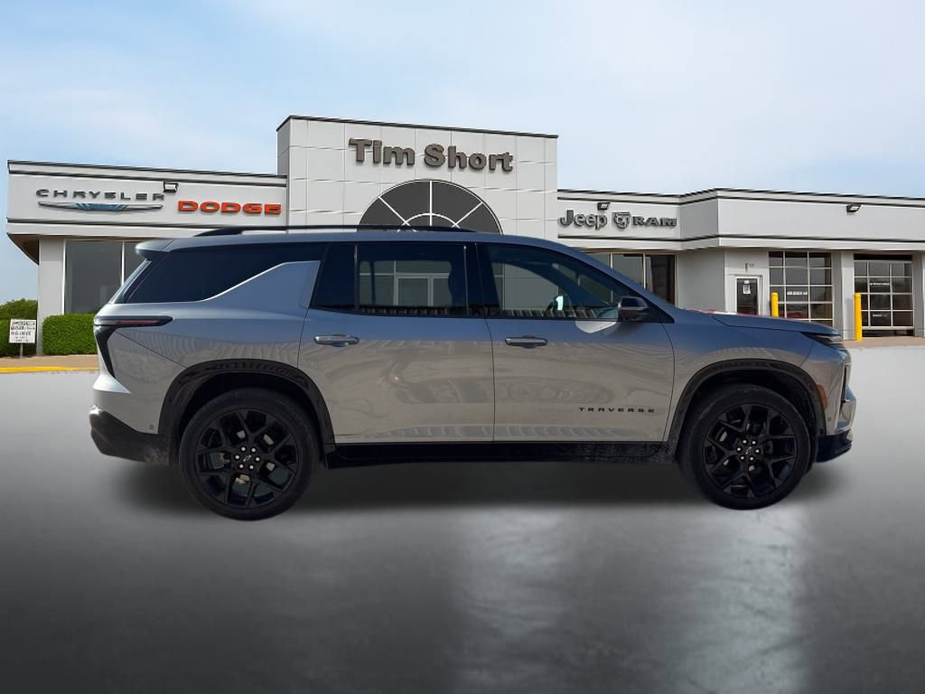 Used 2024 Chevrolet Traverse RS image 6