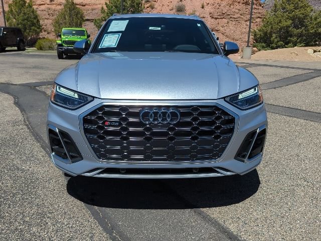 Used 2022 Audi SQ5 Premium Plus w/ Premium Plus Package AWD/4WD image 2