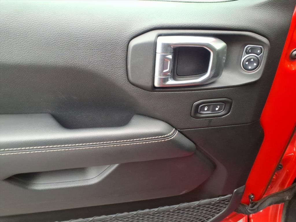 Used 2022 Jeep Wrangler Unlimited Sahara image 16