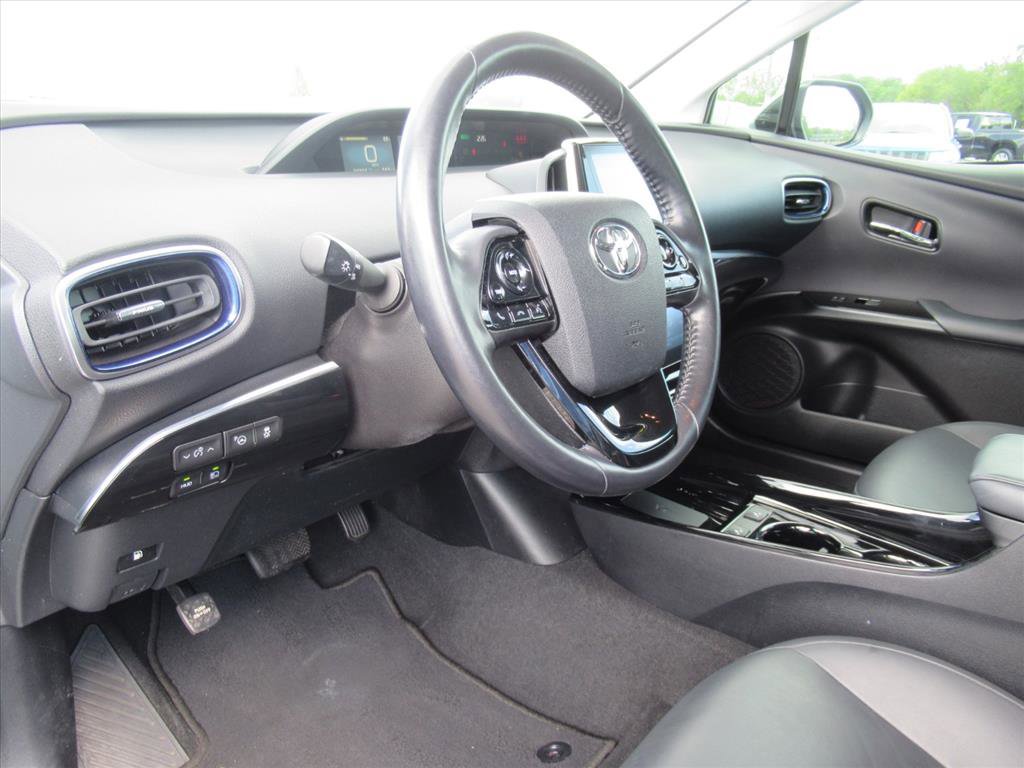 Used 2021 Toyota Prius Limited image 15