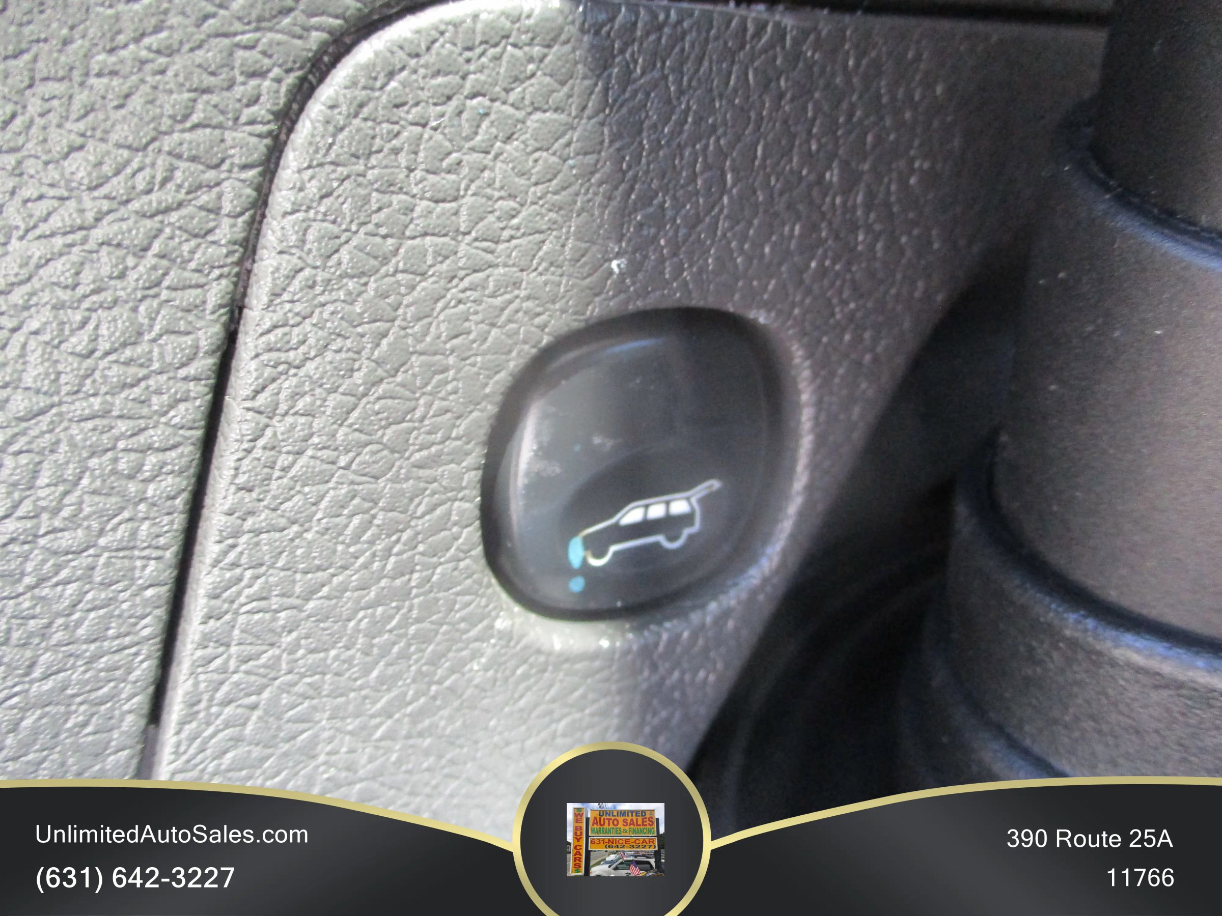 Used 2016 Ford Flex Limited w/ Equipment Group 302A AWD/4WD image 12