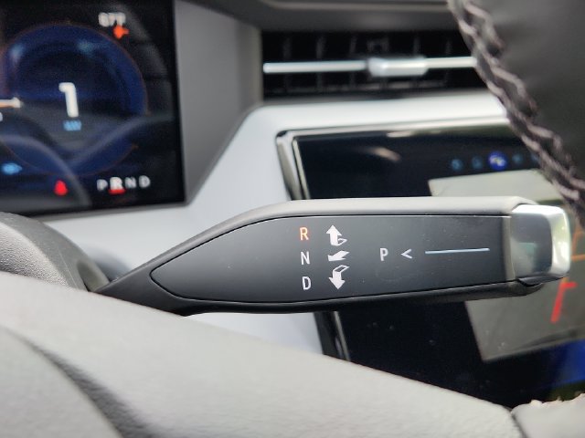 New 2027 Chevrolet Bolt LT w/ Comfort Package FWD image 29
