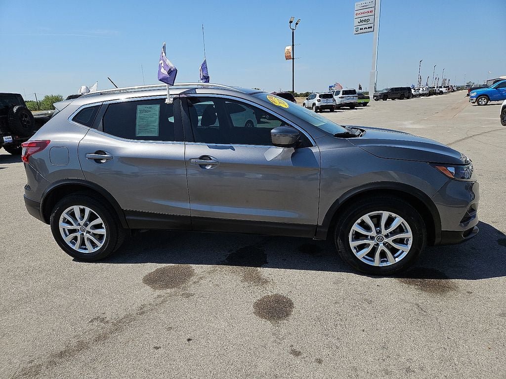 Used 2020 Nissan Rogue Sport SV FWD image 9