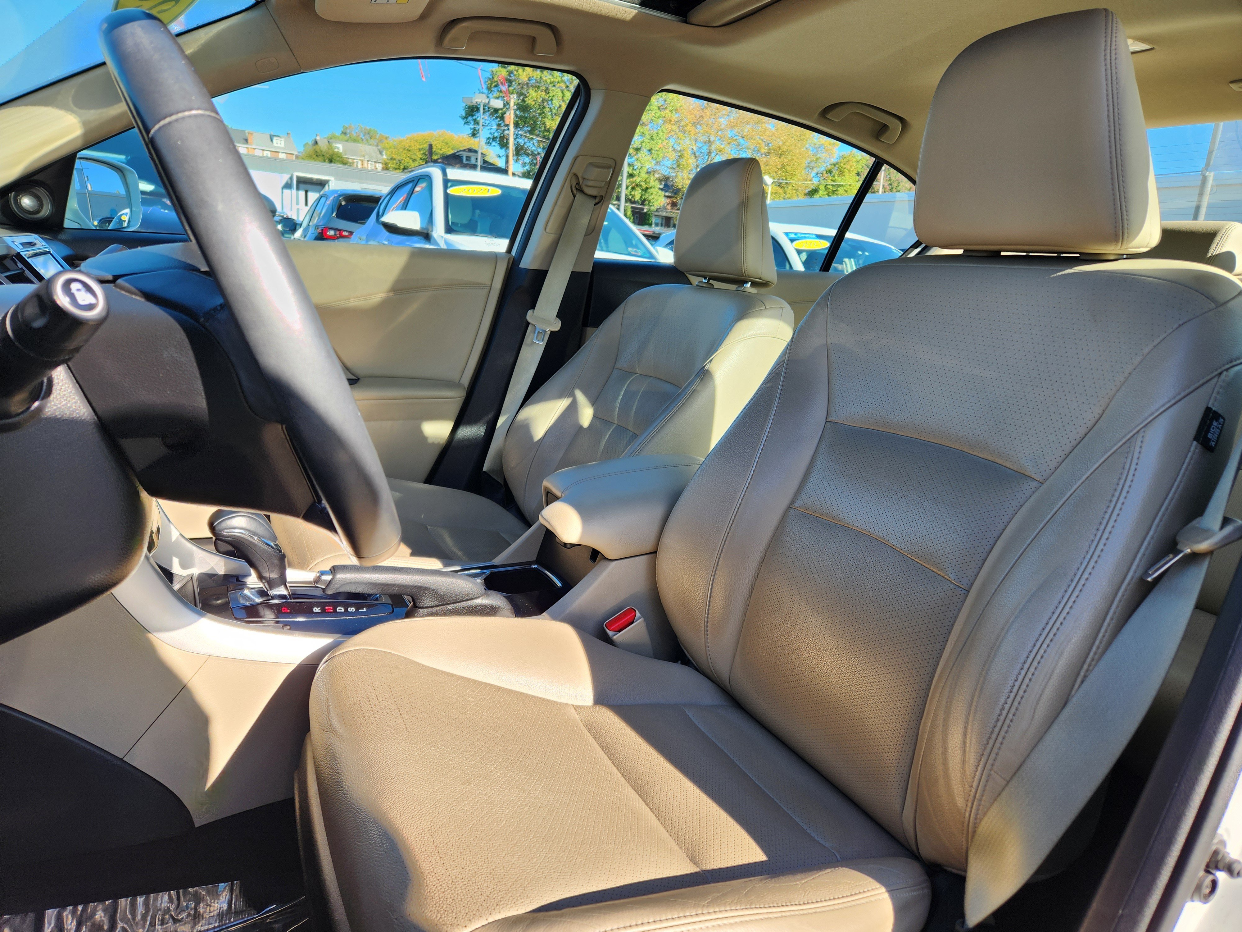 Used 2016 Honda Accord EX-L image 9