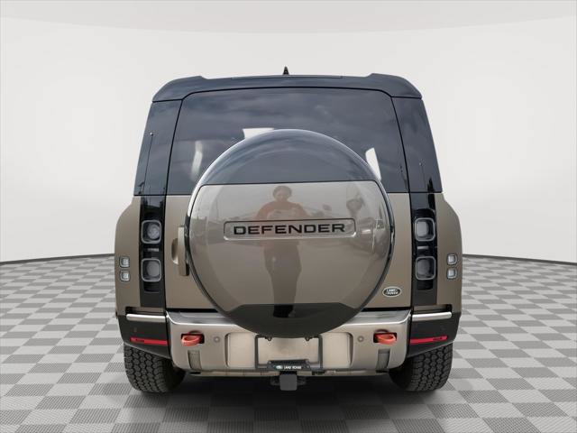 Used 2020 Land Rover Defender 110 X AWD/4WD image 4
