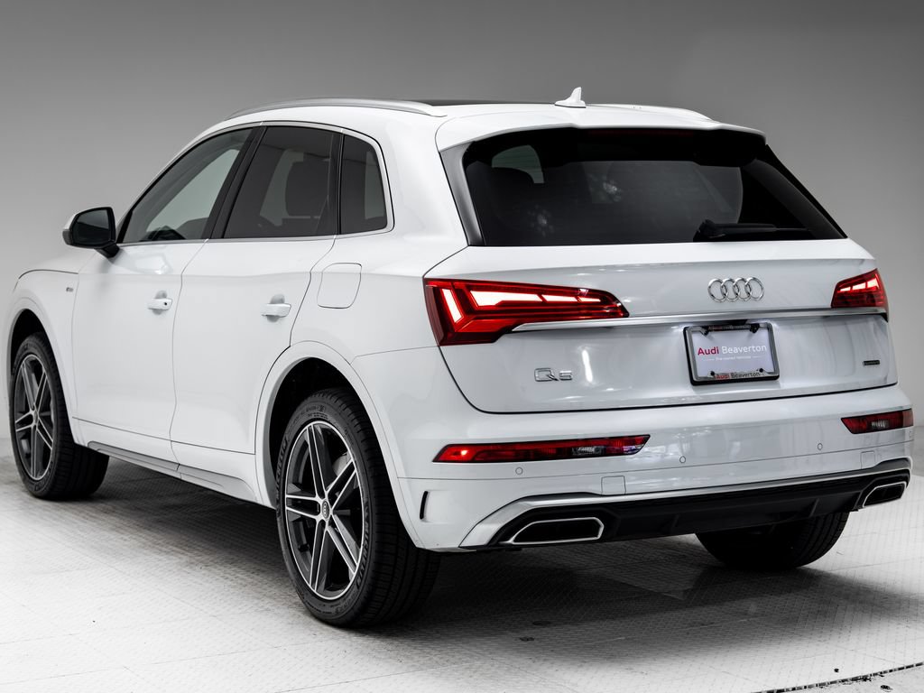 Used 2023 Audi Q5 e Premium w/ Convenience Package AWD/4WD image 3