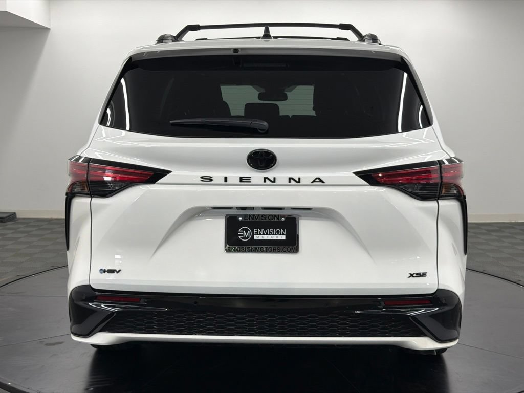 Certified 2026 Toyota Sienna XSE FWD image 11
