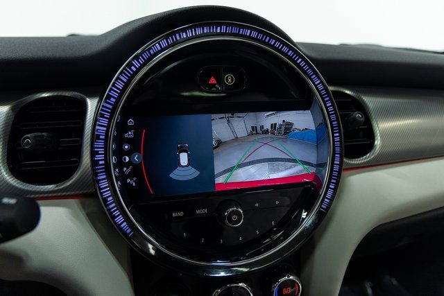 Used 2023 MINI Cooper 2-Door Hardtop w/ Signature Upholstery Package image 18