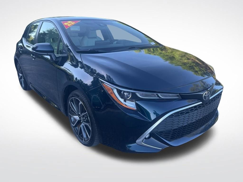 Used 2022 Toyota Corolla XSE FWD image 3