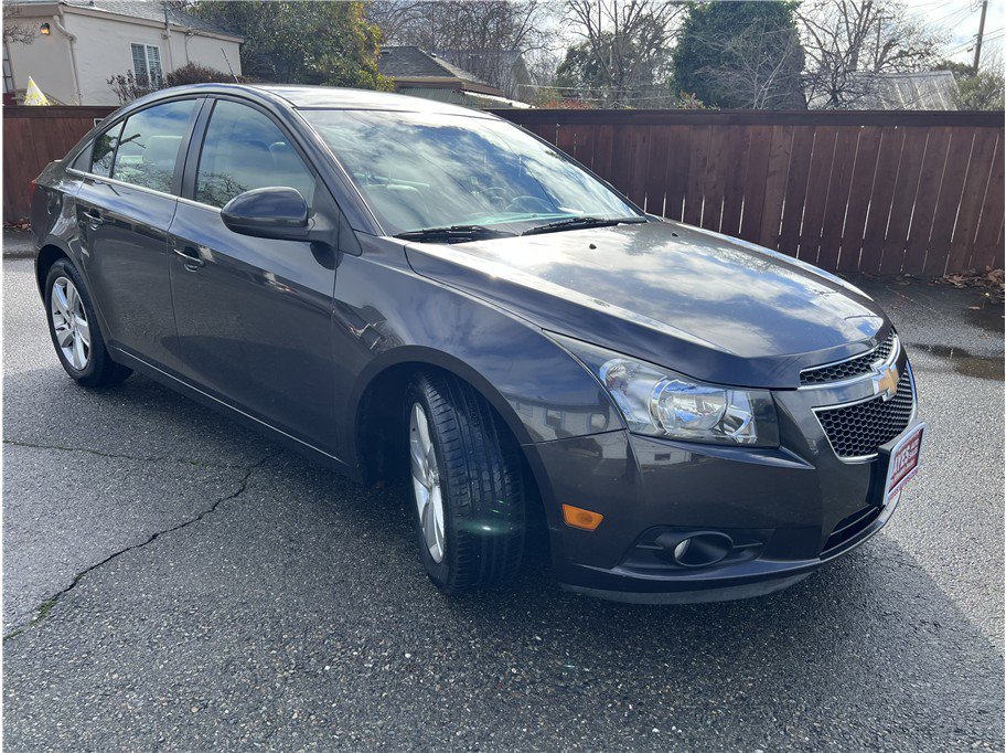 Used 2014 Chevrolet Cruze Diesel w/ Enhanced Safety Package FWD image 1