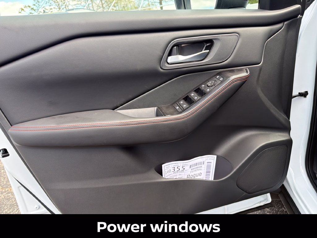 Certified 2026 Nissan Rogue SV AWD/4WD image 12