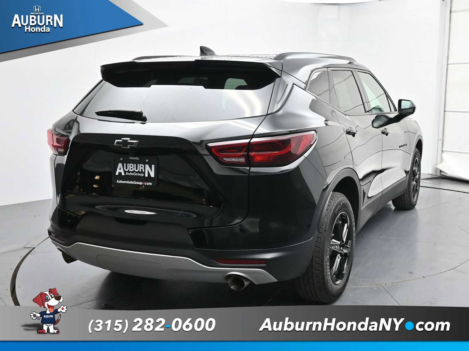 Used 2025 Chevrolet Blazer LT w/ Convenience Package image 3