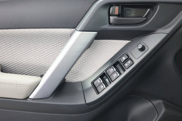 Used 2018 Subaru Forester 2.5i Premium w/ All-Weather Package image 19