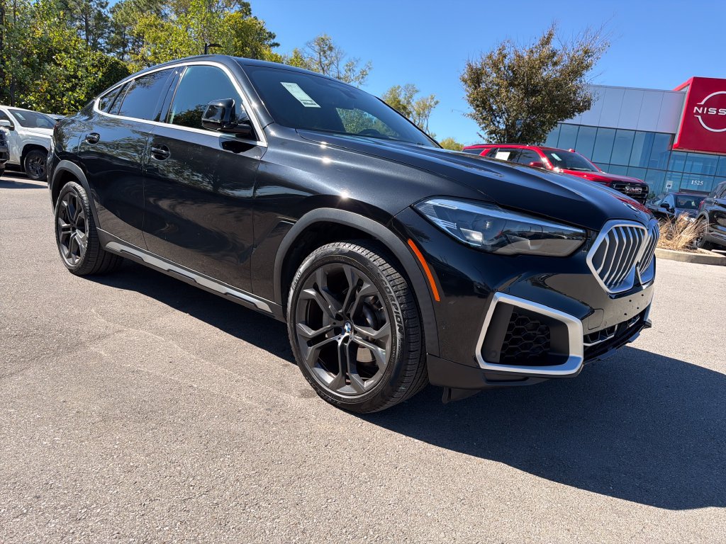 Used 2023 BMW X6 xDrive40i AWD/4WD image 2