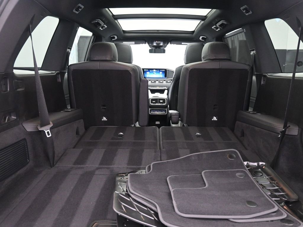 Used 2024 Mercedes-Benz GLS 580 4MATIC image 23