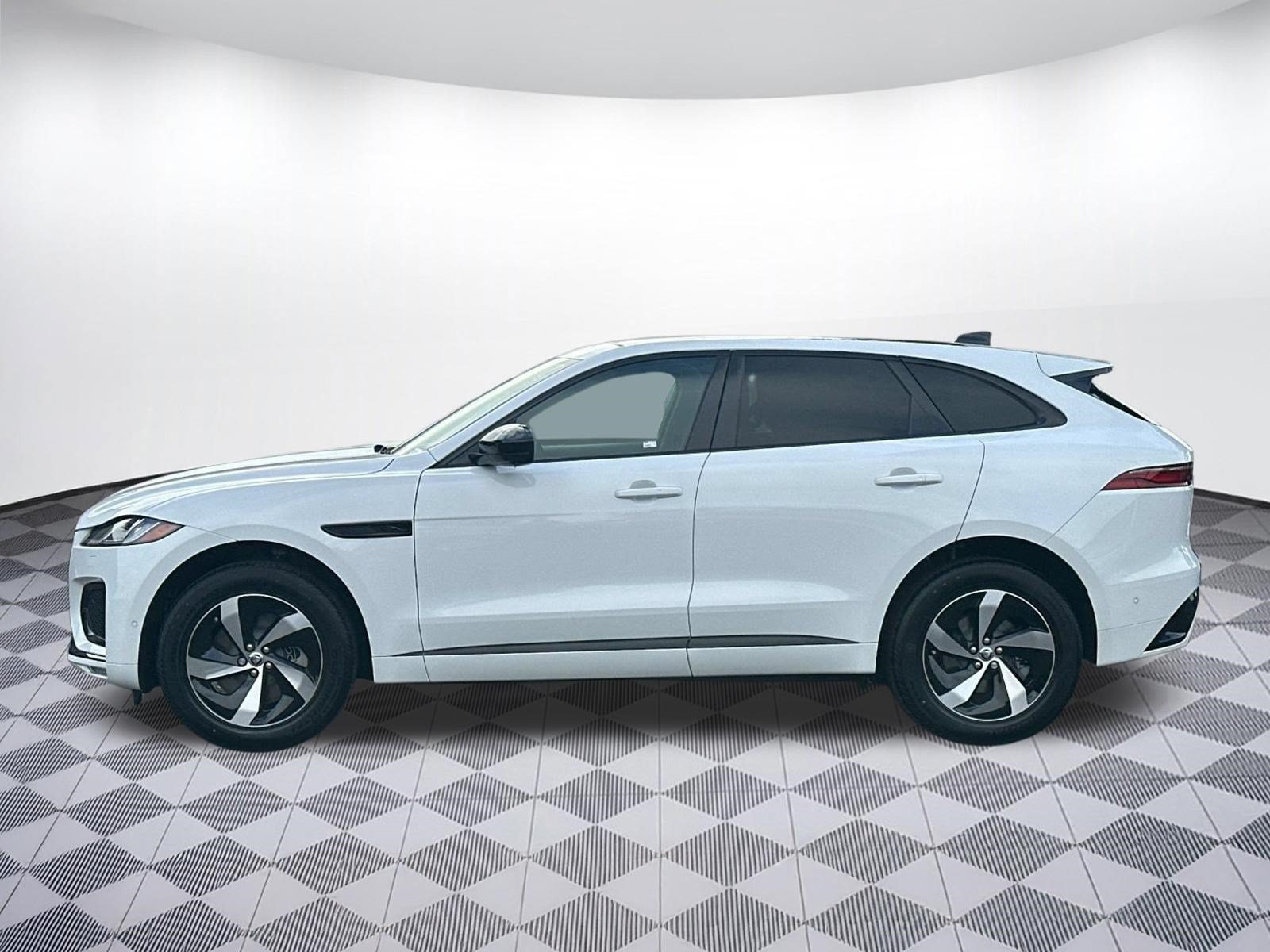 New 2026 Jaguar F-PACE R-Dynamic S AWD/4WD image 2