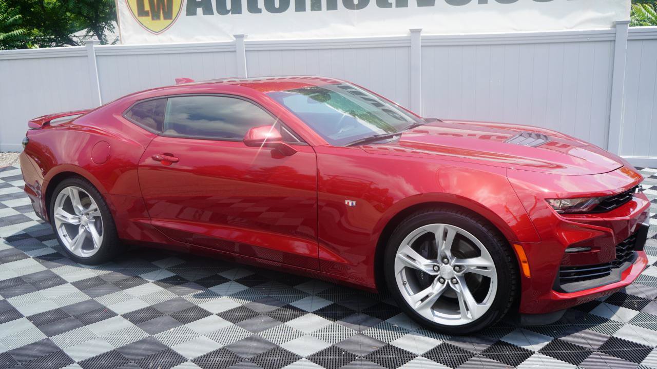 Used 2022 Chevrolet Camaro SS RWD image 3