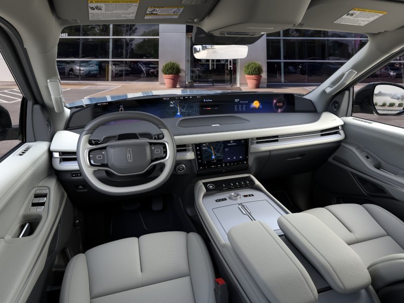 New 2026 Lincoln Navigator L Premier AWD/4WD image 9