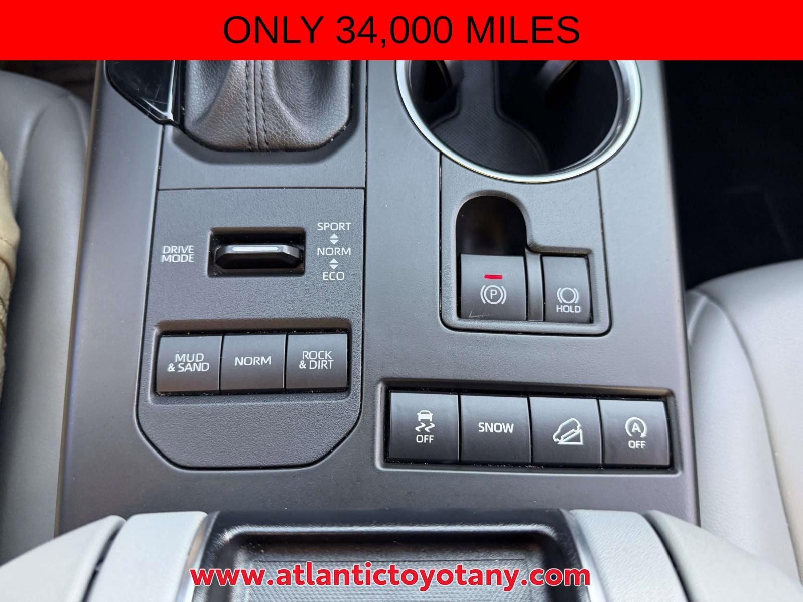 Used 2021 Toyota Highlander XLE AWD/4WD image 27