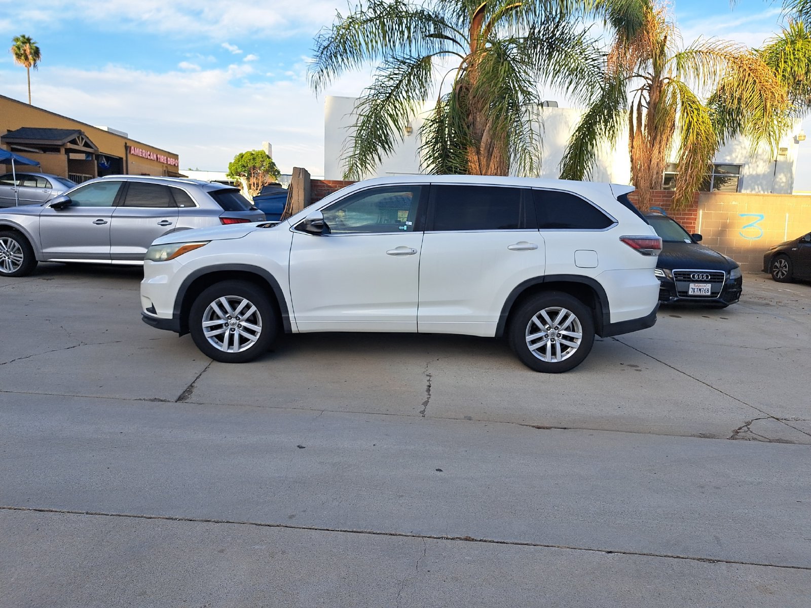 Used 2015 Toyota Highlander LE FWD image 8