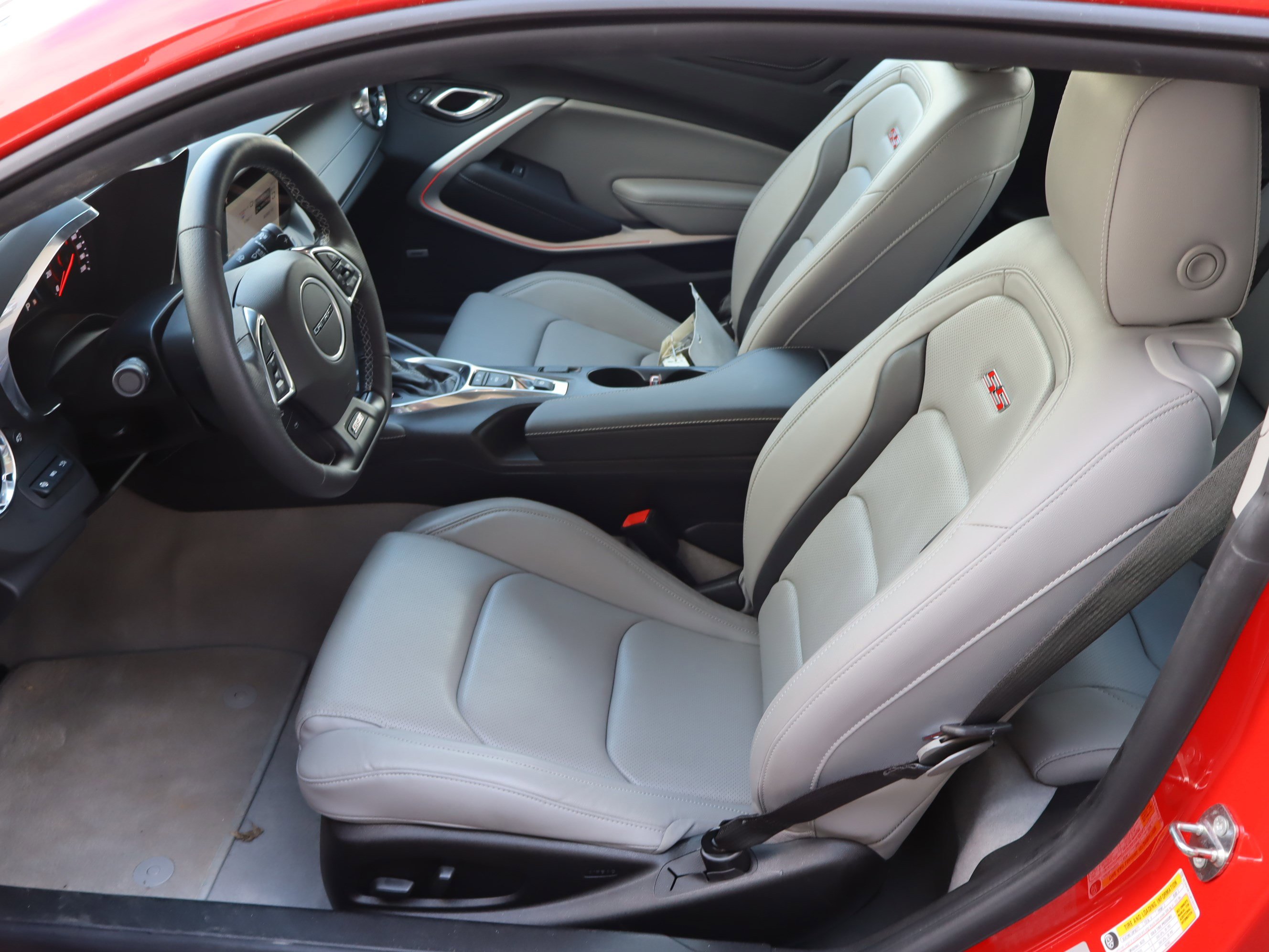 Used 2018 Chevrolet Camaro SS image 14